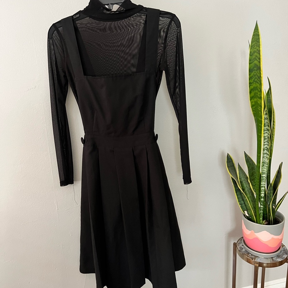 ModCloth dress. NWOT. Never worn. Excellent condition. Size large.